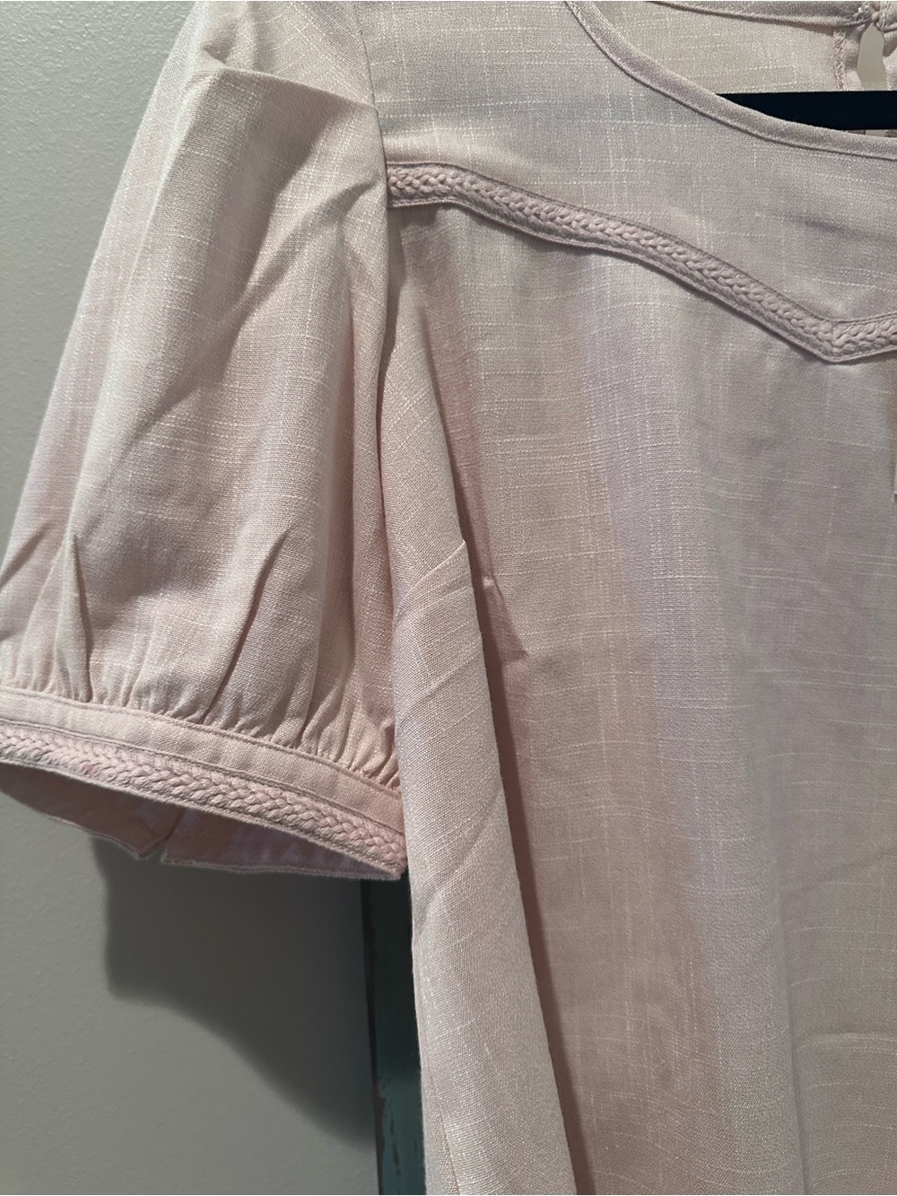 NWT Hem & Thread Light Pink Puff Sleeve Blouse - Picture 2 of 5